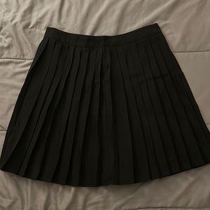 Midi Length Pleated Black Skirt With Zipper~